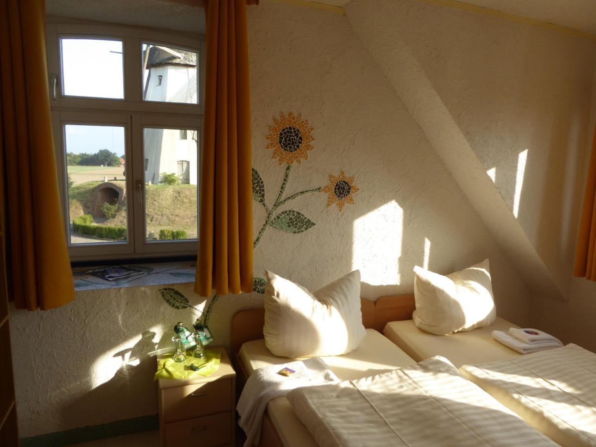 Landgasthaus Zur Muehlenwirtin Petershagen Bagian luar foto